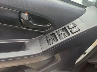 Isuzu D-Max 2018-thumb-12