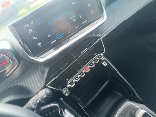 Peugeot 2008 2025 STYLE 100 HP-thumb-13