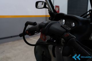 Bmw C1 125 Executive 2004 RESTORED-thumb-4