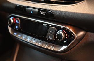 Hyundai i 30 2019 N LINE NAVI CAMERA LED FULL EXTRA-thumb-26