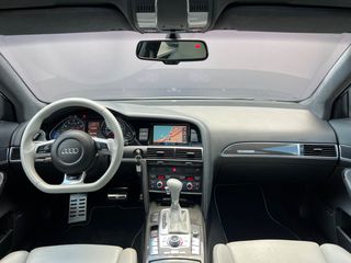 Audi RS6 2009-thumb-16