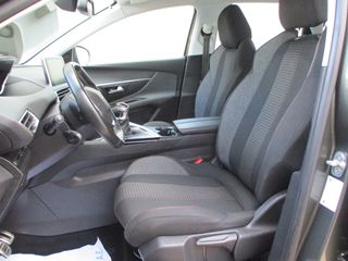 Peugeot 3008 2019 1.2 PURETECH 130 ALLURE-thumb-8