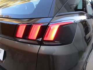 Peugeot 3008 2019 1.2 PURETECH 130 ALLURE-thumb-42