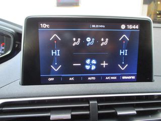 Peugeot 3008 2019 1.2 PURETECH 130 ALLURE-thumb-13