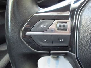 Peugeot 3008 2019 1.2 PURETECH 130 ALLURE-thumb-19