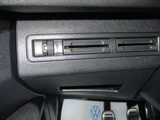Peugeot 3008 2019 1.2 PURETECH 130 ALLURE-thumb-21