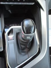 Peugeot 3008 2019 1.2 PURETECH 130 ALLURE-thumb-24