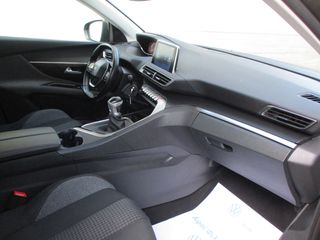 Peugeot 3008 2019 1.2 PURETECH 130 ALLURE-thumb-28
