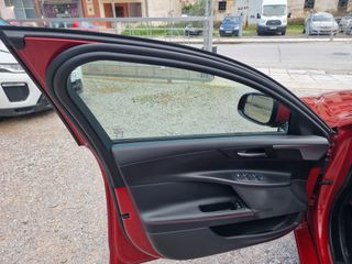 Jaguar XE 2015 XE 20d R-Sport-thumb-41