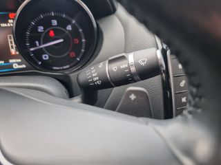 Jaguar XE 2015 XE 20d R-Sport-thumb-73
