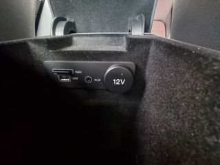 Jaguar XE 2015 XE 20d R-Sport-thumb-86