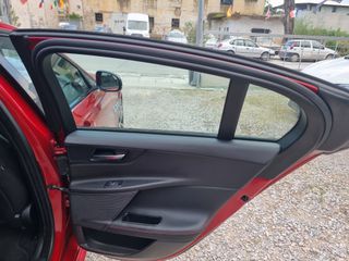Jaguar XE 2015 XE 20d R-Sport-thumb-44