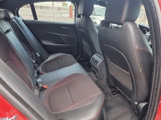 Jaguar XE 2015 XE 20d R-Sport-thumb-59