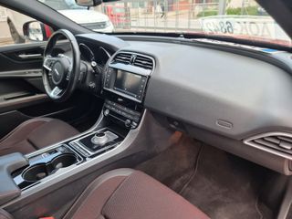 Jaguar XE 2015 XE 20d R-Sport-thumb-54