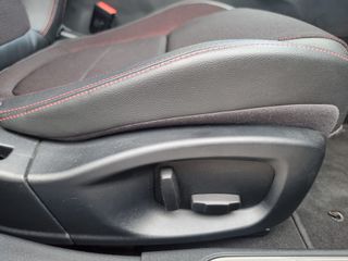 Jaguar XE 2015 XE 20d R-Sport-thumb-52