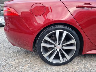 Jaguar XE 2015 XE 20d R-Sport-thumb-38