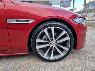 Jaguar XE 2015 XE 20d R-Sport-thumb-37