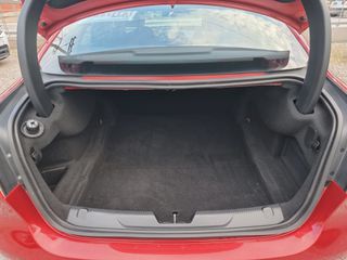 Jaguar XE 2015 XE 20d R-Sport-thumb-19