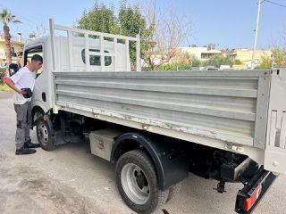 Ανατροπή Nissan 2007 Cabstar-thumb-4