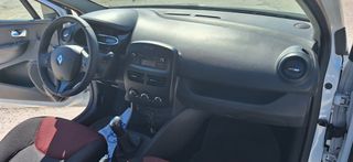 Renault Clio 2014-thumb-9