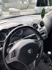 Alfa Romeo Mito 2012-thumb-15