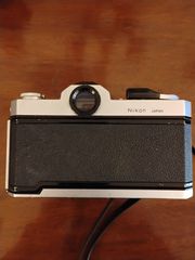Nikkormat Nikon-thumb-2