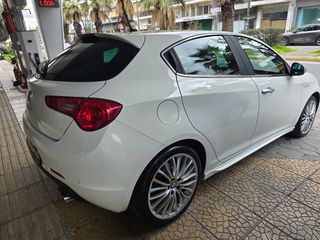 Alfa Romeo Giulietta 2011 1.6 JTDM 16V TURISMO-thumb-7