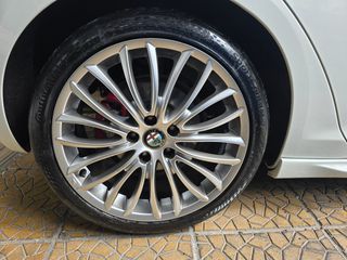 Alfa Romeo Giulietta 2011 1.6 JTDM 16V TURISMO-thumb-37