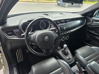 Alfa Romeo Giulietta 2011 1.6 JTDM 16V TURISMO-thumb-17