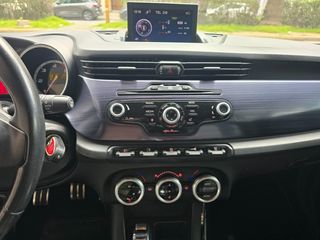 Alfa Romeo Giulietta 2011 1.6 JTDM 16V TURISMO-thumb-20
