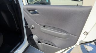 Mercedes-Benz A 160 2011 Mercedes-Benz A 160 2011 AVANTGARDE AUTOMATIC-thumb-25