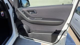 Mercedes-Benz A 160 2011 Mercedes-Benz A 160 2011 AVANTGARDE AUTOMATIC-thumb-28
