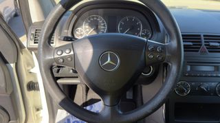 Mercedes-Benz A 160 2011 Mercedes-Benz A 160 2011 AVANTGARDE AUTOMATIC-thumb-9