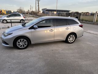 Toyota Auris 2016-thumb-7
