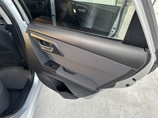 Toyota Auris 2016-thumb-40