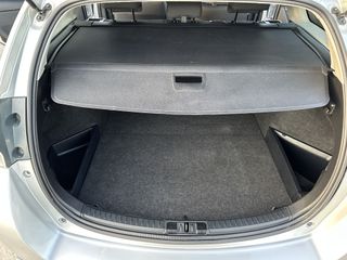 Toyota Auris 2016-thumb-41