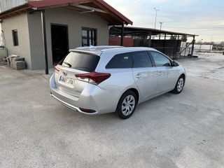 Toyota Auris 2016-thumb-11