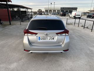 Toyota Auris 2016-thumb-13