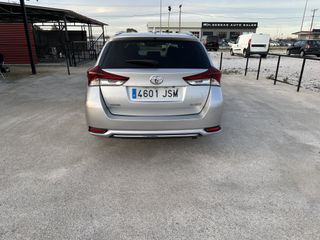 Toyota Auris 2016-thumb-15