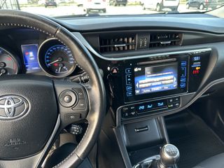 Toyota Auris 2016-thumb-24