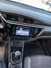 Toyota Auris 2016-thumb-25