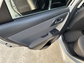 Toyota Auris 2016-thumb-32