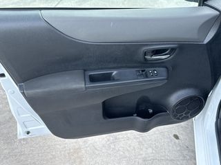 Toyota Yaris 2014 YARIS 1.3 VVTI Automatic-thumb-26