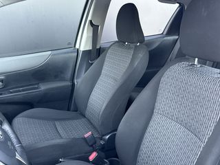 Toyota Yaris 2014 YARIS 1.3 VVTI Automatic-thumb-28