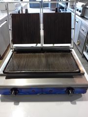 Τοστιέρα διπλή επαγγελματικής χρήσης. 3200 W / 230 V. Διαστάσεις : 52 x 40 x 20 cm (Ετοιμοπαράδοτο)
