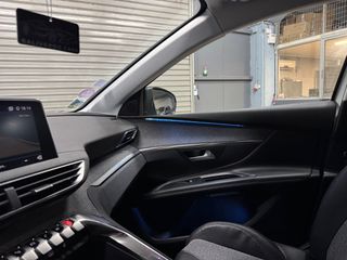 Peugeot 3008 2017 1.2 PURETECH 130 ALLURE-thumb-23
