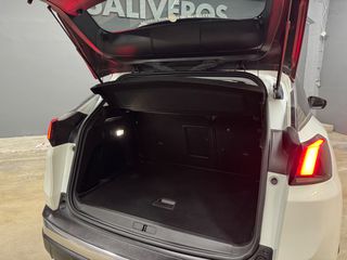 Peugeot 3008 2017 1.2 PURETECH 130 ALLURE-thumb-28