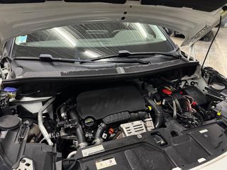 Peugeot 3008 2017 1.2 PURETECH 130 ALLURE-thumb-31
