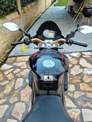 Aprilia Tuono 2006-thumb-3