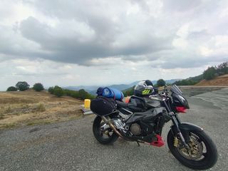 Aprilia Tuono 2006-thumb-9
